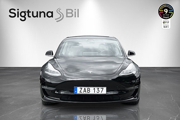 Tesla Model 3 8 of 30