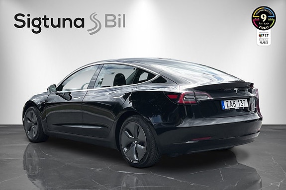 Tesla Model 3 3 of 5