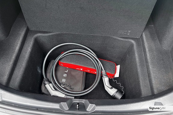 Tesla Model 3 13 of 30