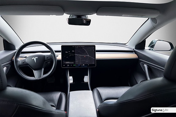 Tesla Model 3 19 of 30