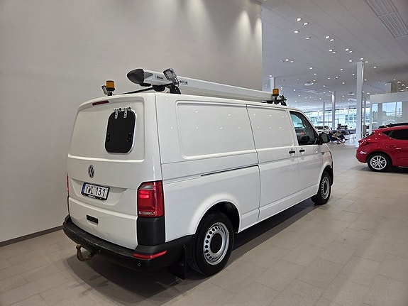 Volkswagen Transporter 3 of 5