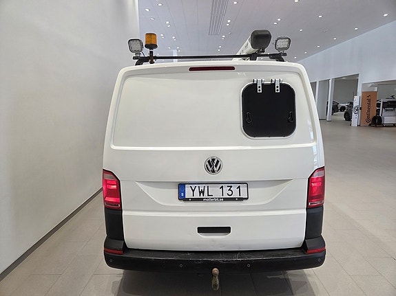 Volkswagen Transporter 2 of 5