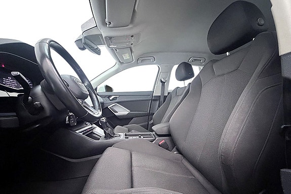 Audi Q3 13 of 30