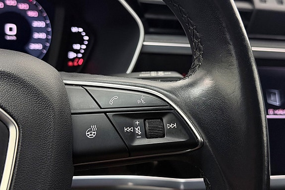 Audi Q3 22 of 30