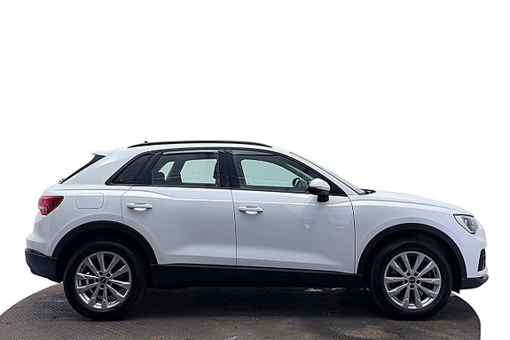 Audi Q3 6 of 30