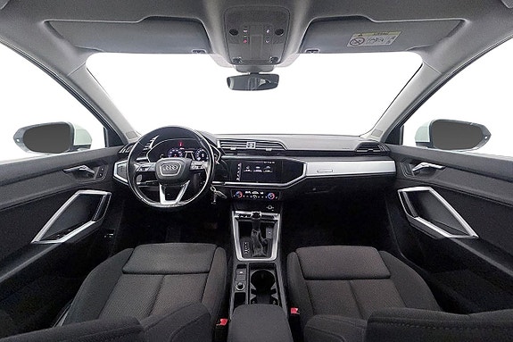 Audi Q3 16 of 30
