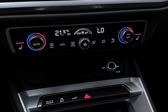 Audi Q3 28 of 30