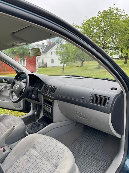 Volkswagen Golf IV 6 of 9