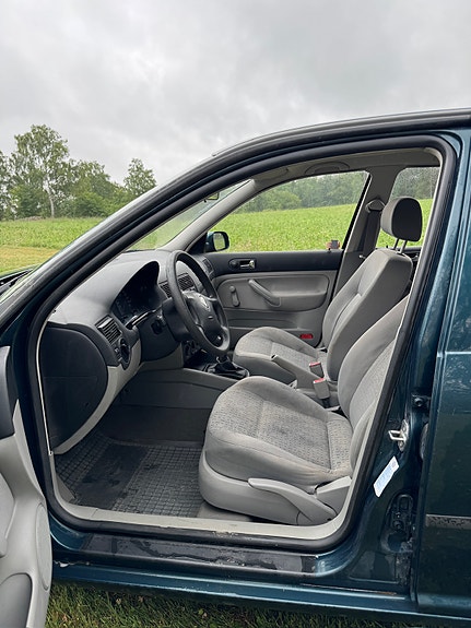 Volkswagen Golf IV 4 of 5