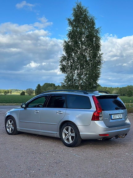 Volvo V50 3 of 8