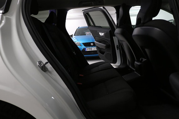 Volvo V60 14 of 25