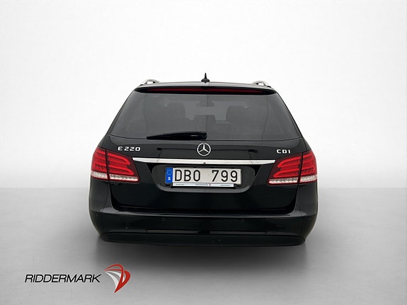 Mercedes-Benz E200 3 of 5