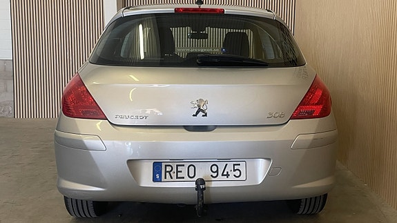 Peugeot 308 4 of 13