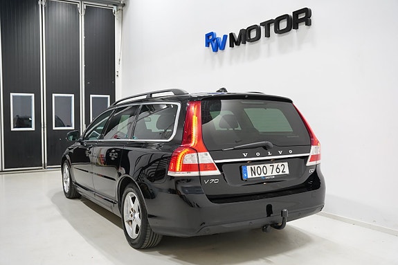 Volvo V70 4 of 5