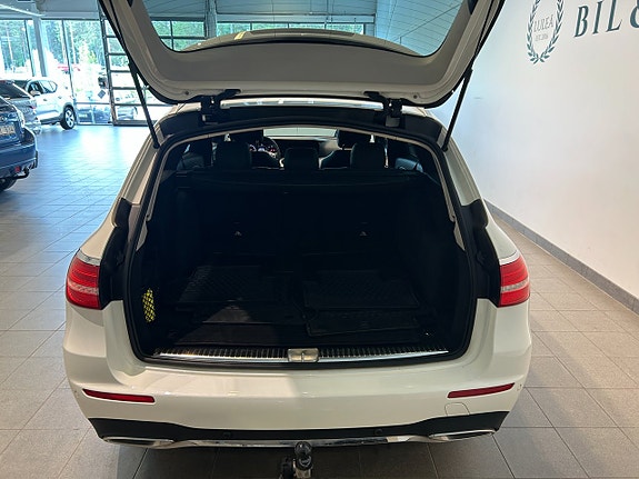 Mercedes-Benz E220 9 of 14