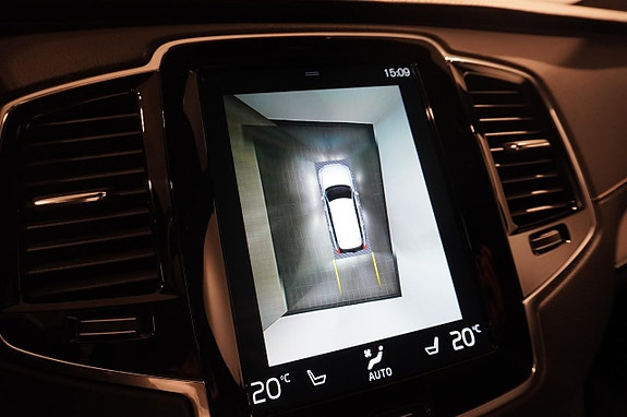 Volvo XC90 20 of 20