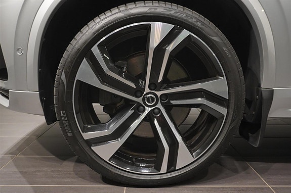 Volvo XC90 6 of 20