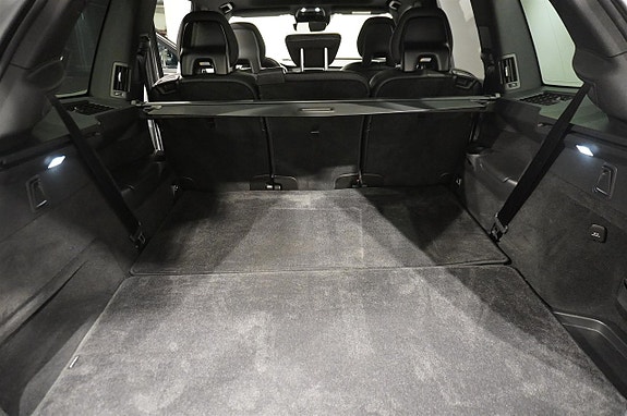 Volvo XC90 10 of 20