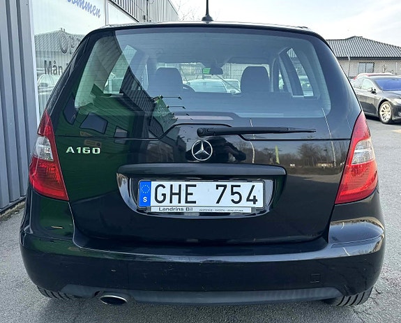 Mercedes-Benz A160 9 of 19