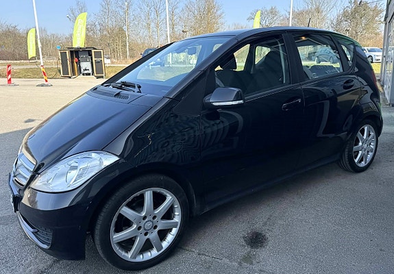 Mercedes-Benz A160 7 of 19