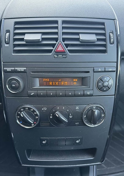 Mercedes-Benz A160 15 of 19