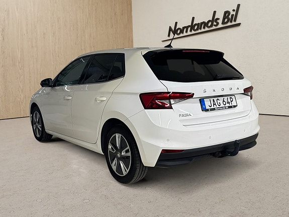 Skoda Fabia 2 of 5