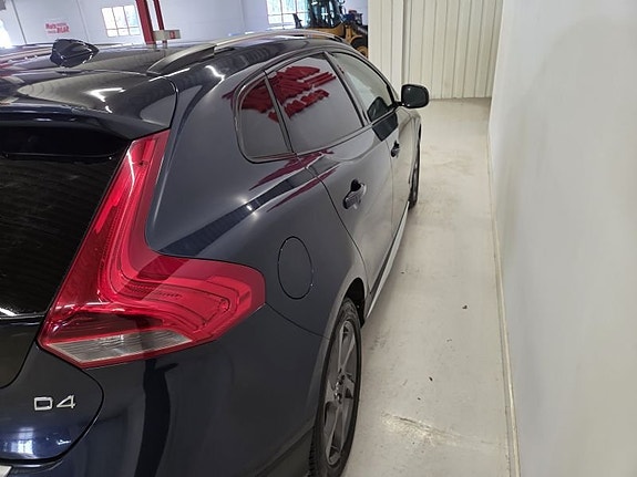 Volvo V40 Cross Country 5 of 5
