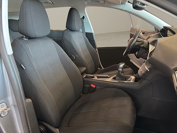Peugeot 308 12 of 14