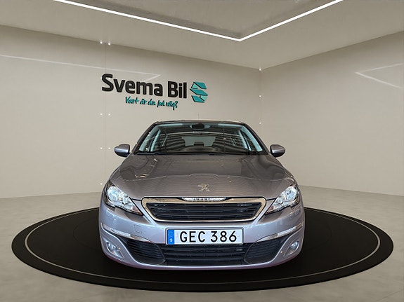 Peugeot 308 2 of 5
