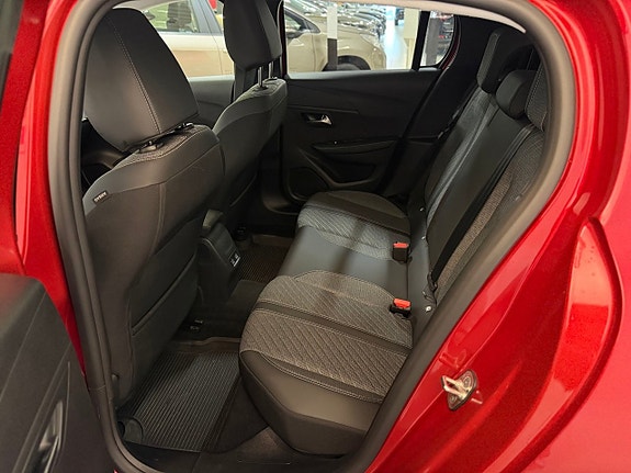 Peugeot 208 17 of 19