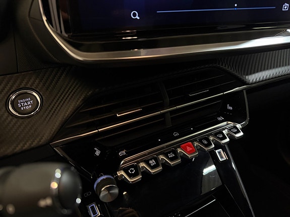 Peugeot 208 13 of 19