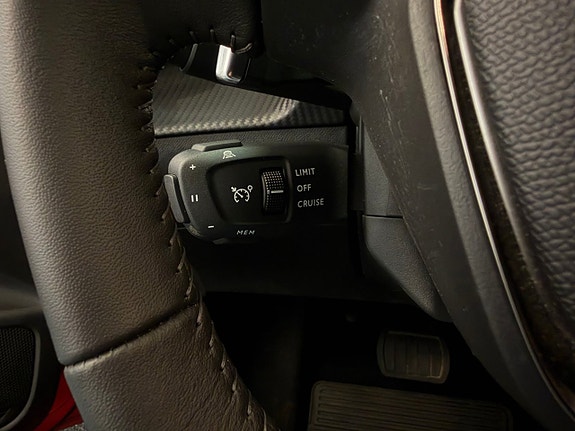 Peugeot 208 9 of 19