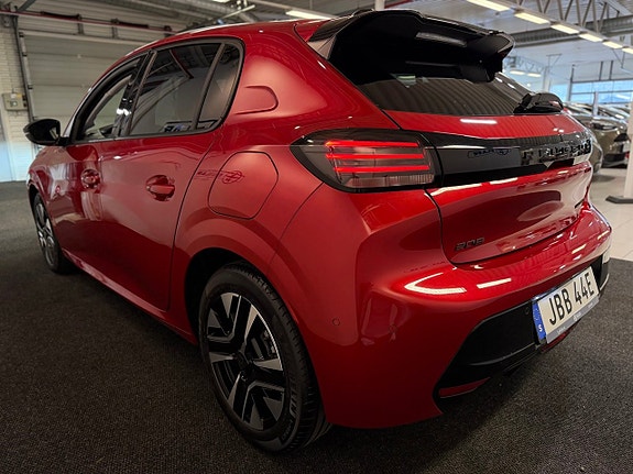 Peugeot 208 5 of 5