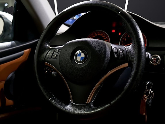 BMW 330Xi 12 of 19