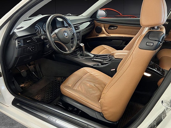 BMW 330Xi 8 of 19