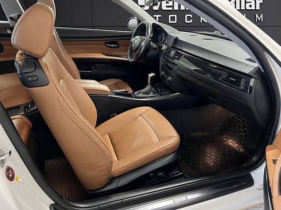 BMW 330Xi 16 of 19