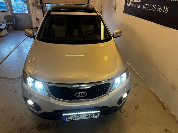 Kia Sorento 3 of 5