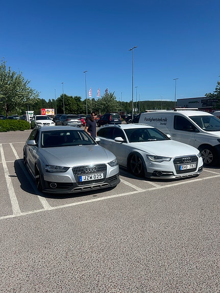 Audi A4 allroad 2 of 5