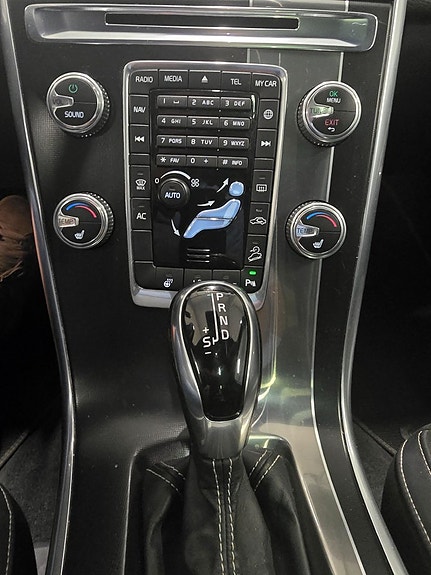 Volvo XC60 20 of 26