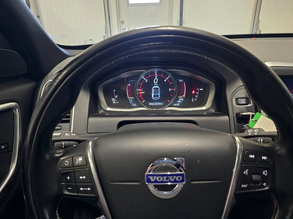 Volvo XC60 17 of 26