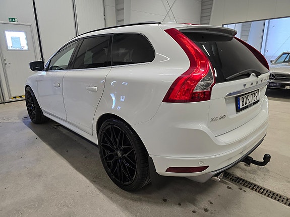 Volvo XC60 9 of 26