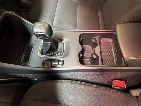 Volvo XC40 6 of 10