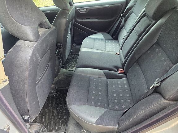 Volvo V70 9 of 11