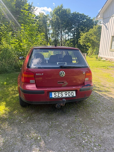 Volkswagen Golf IV 2 of 5