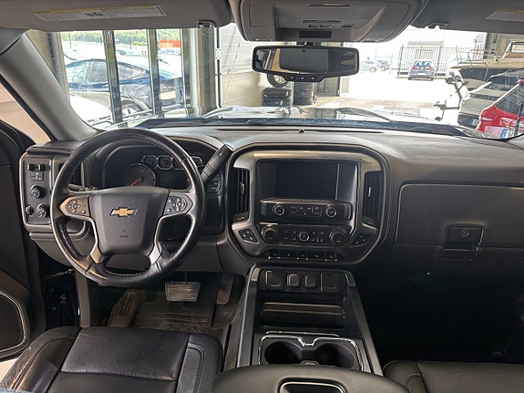 Chevrolet Silverado 1500 8 of 16