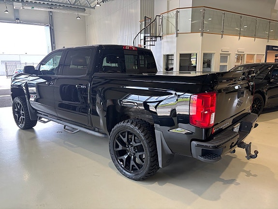 Chevrolet Silverado 1500 4 of 16