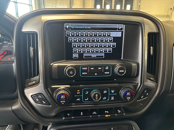 Chevrolet Silverado 1500 15 of 16