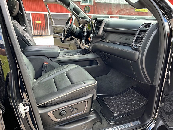 Dodge RAM 12 of 13