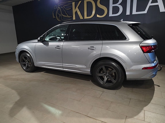 Audi Q7 3 of 15