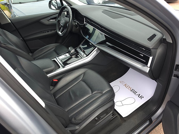 Audi Q7 14 of 16